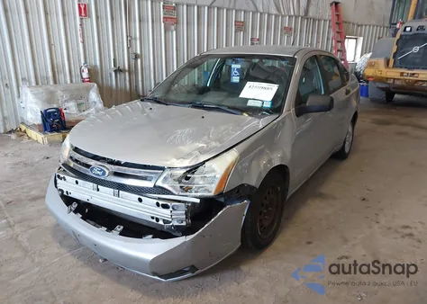 2010 Ford Focus Se z USA, uszkodzony, nr VIN 1FAHP3FN3AW168576